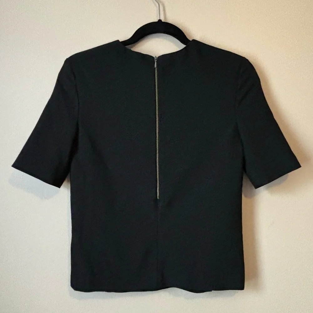 Aritzia t. babaton Blouse Sz XS Short Sleeve  Black EUC - Picture 4 of 13